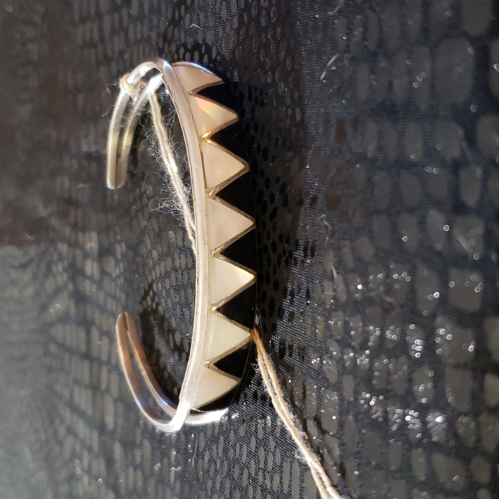 Native American Mother-of-Pearl and onyx inlay cuff bracelet